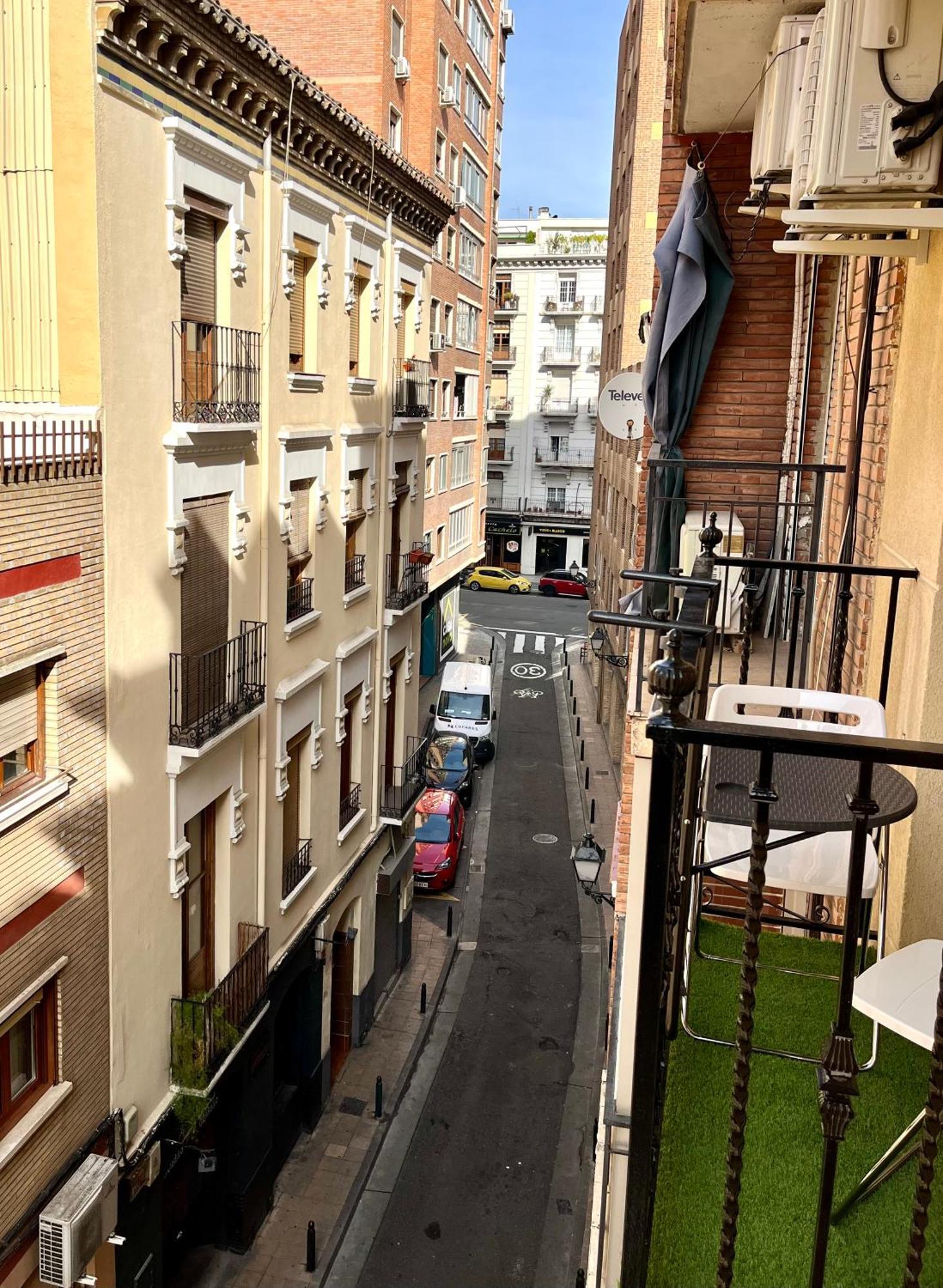 Apartamento Numantino Zaragoza Ngoại thất bức ảnh